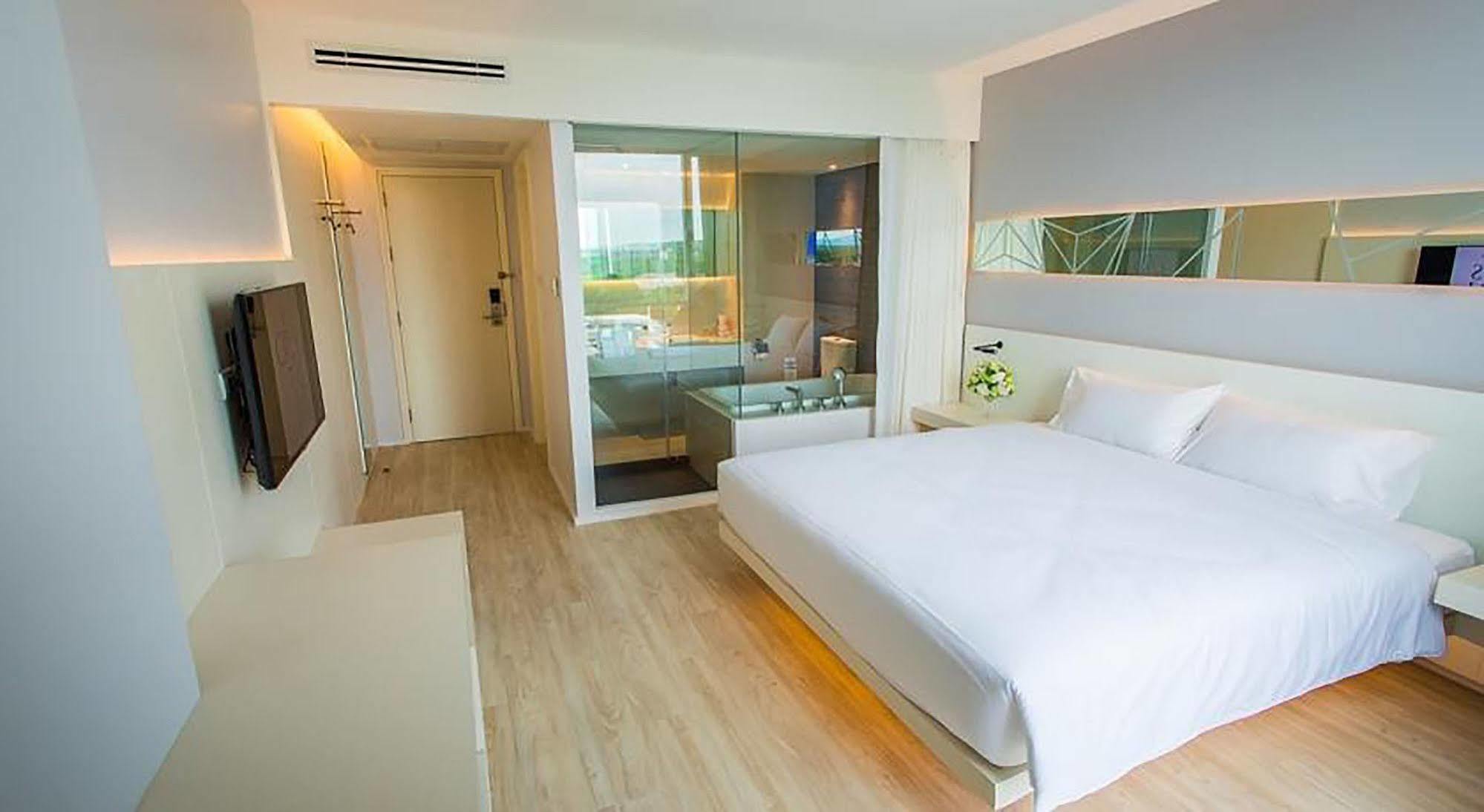 Crystal Hotel Hat Yai Esterno foto