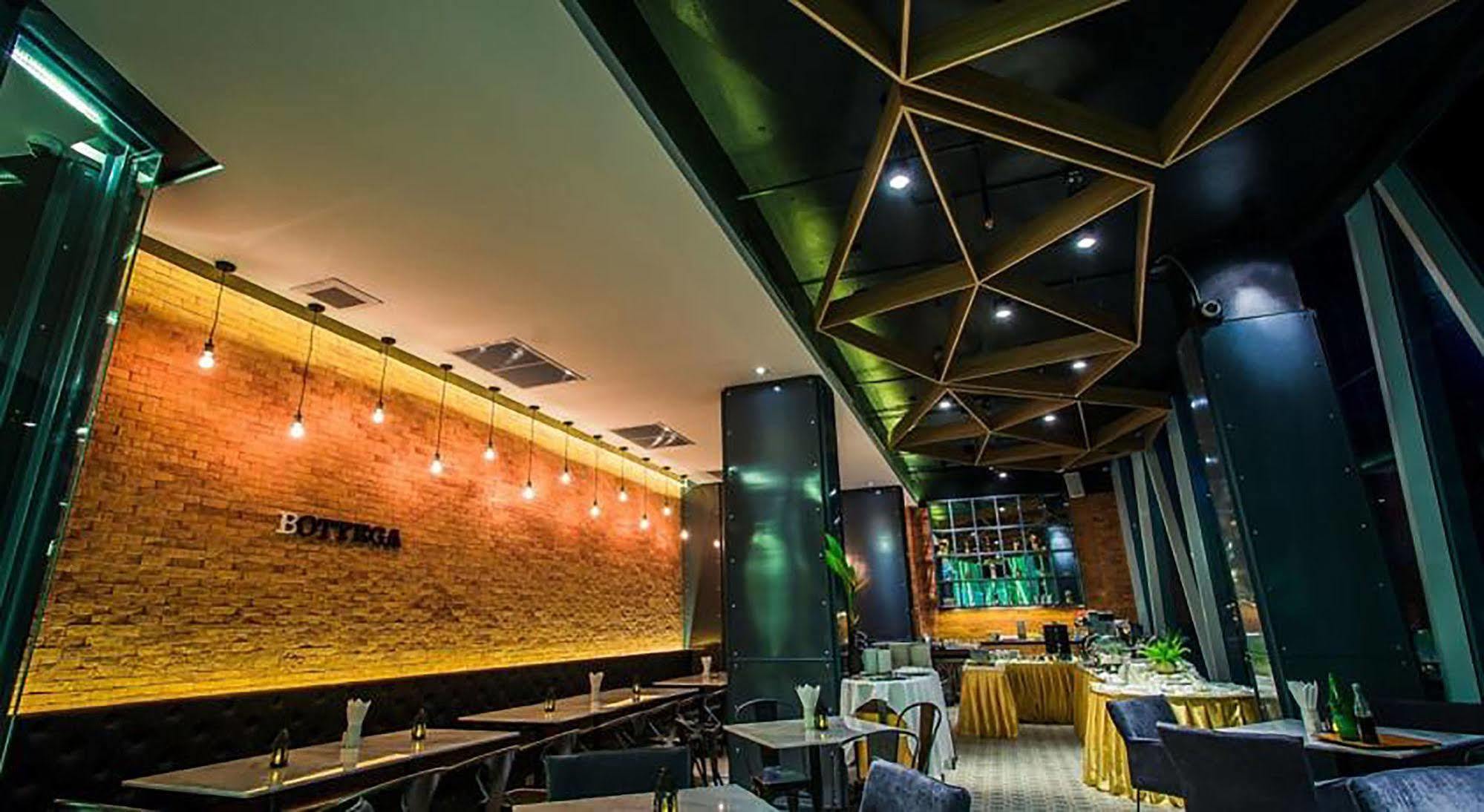 Crystal Hotel Hat Yai Esterno foto