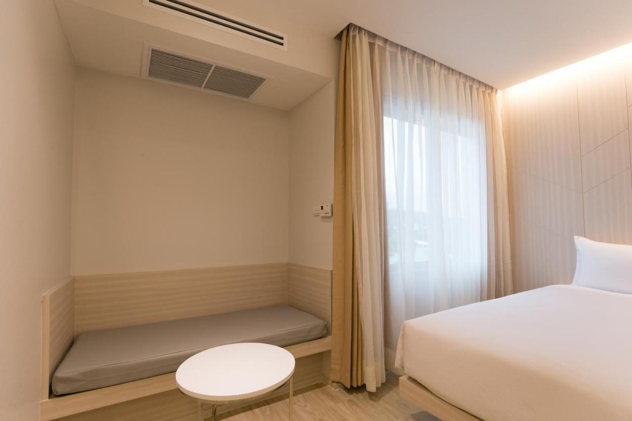 Crystal Hotel Hat Yai Esterno foto
